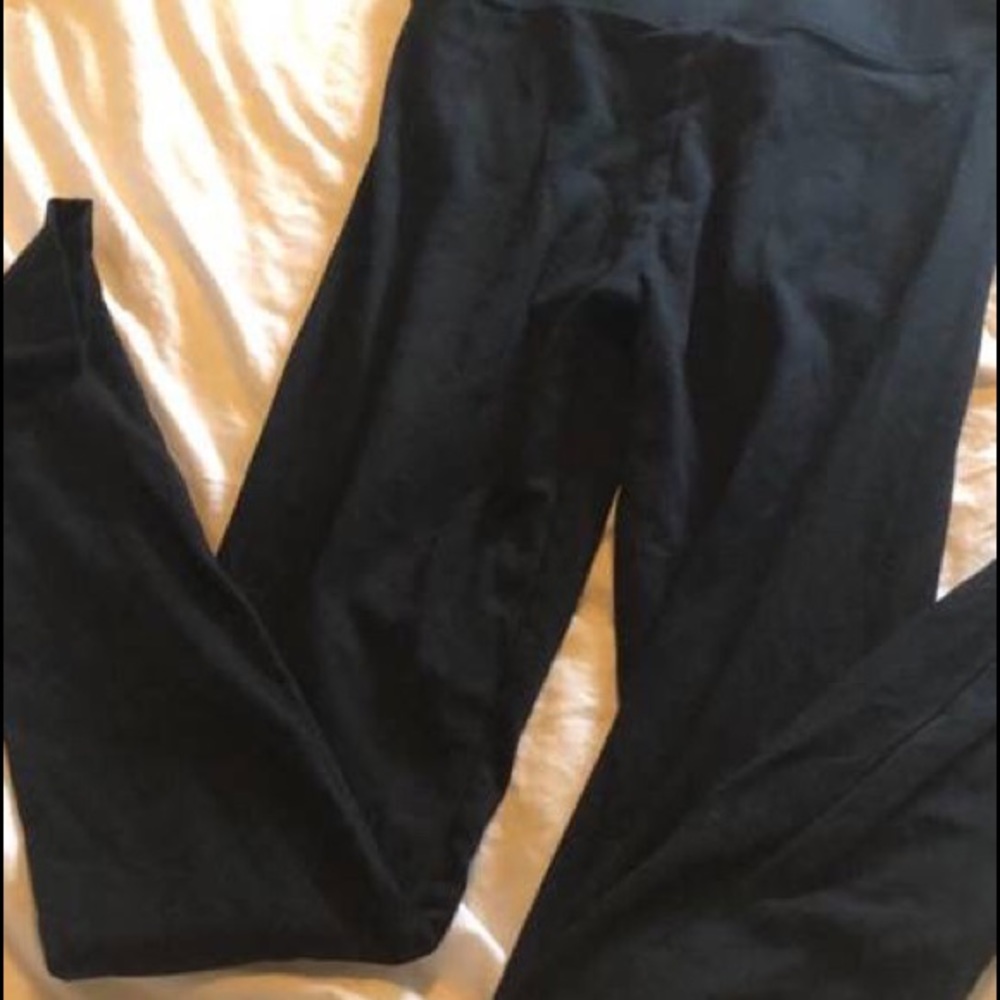 Black leggings